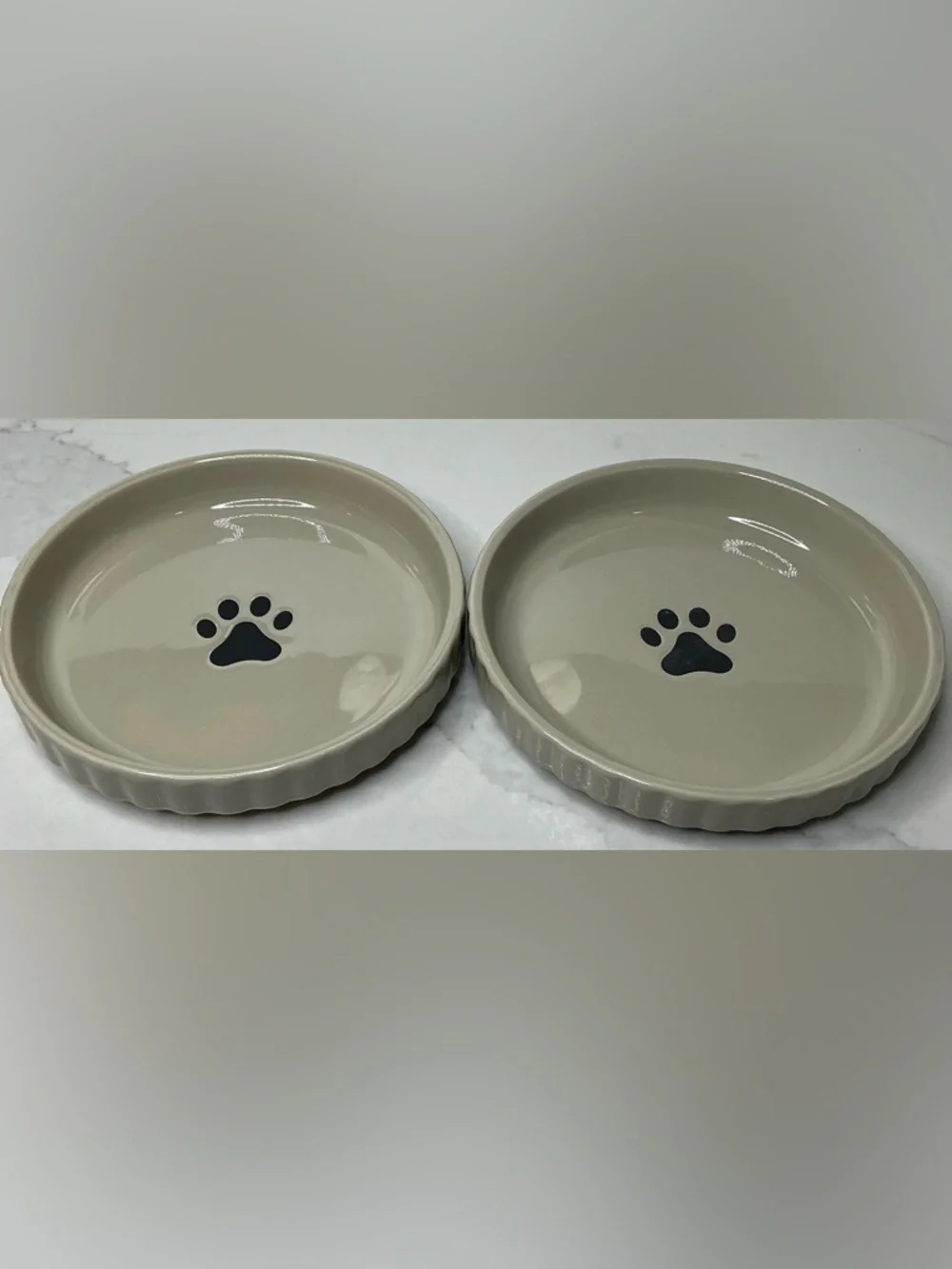 2 Signature Pet Food Tray Trends Tan w/ Paw Print 1” Tall Rim New